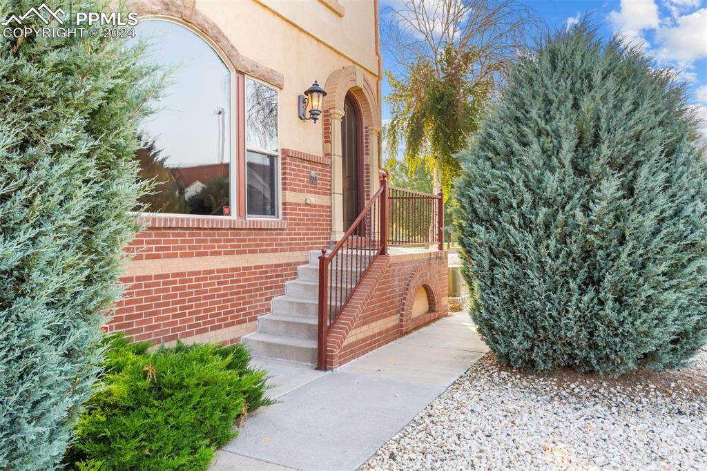 235 Riverwalk - Photo 1