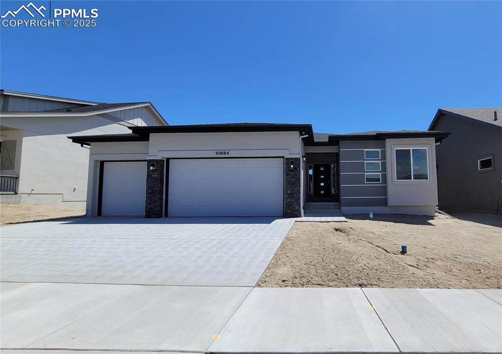 10684 Kentwood Drive - Photo 1