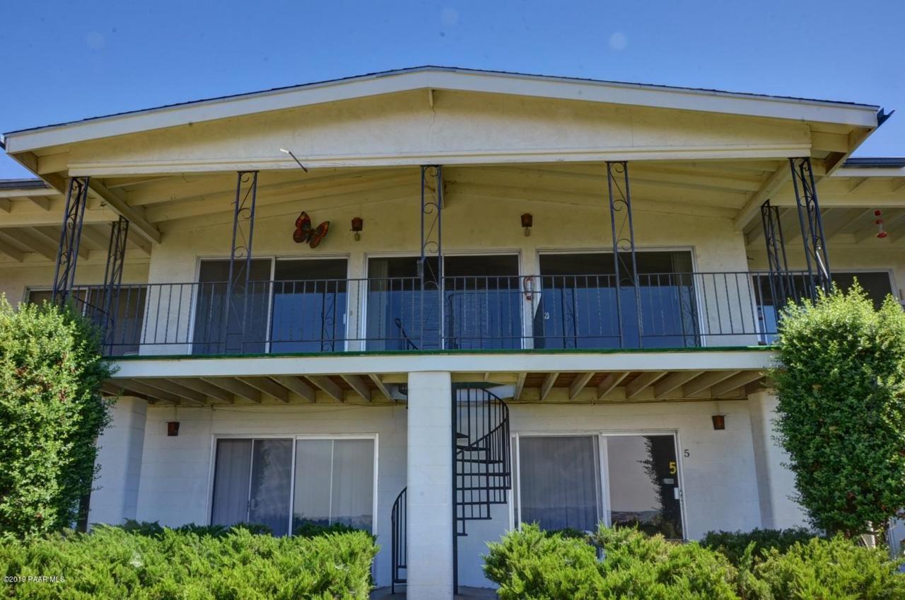 810 Eastwood Drive - Photo 1