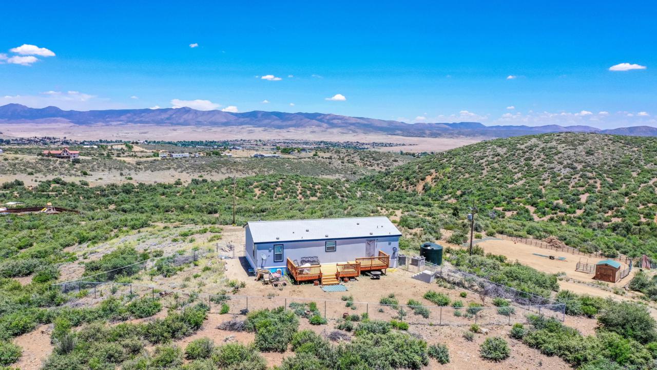 675 Medina Lane - Photo 1