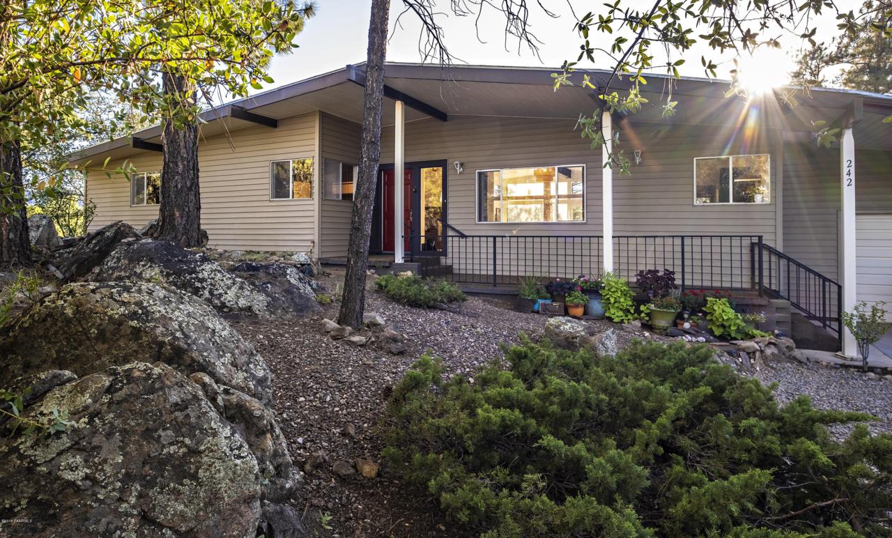 242 Plaza Court - Photo 1