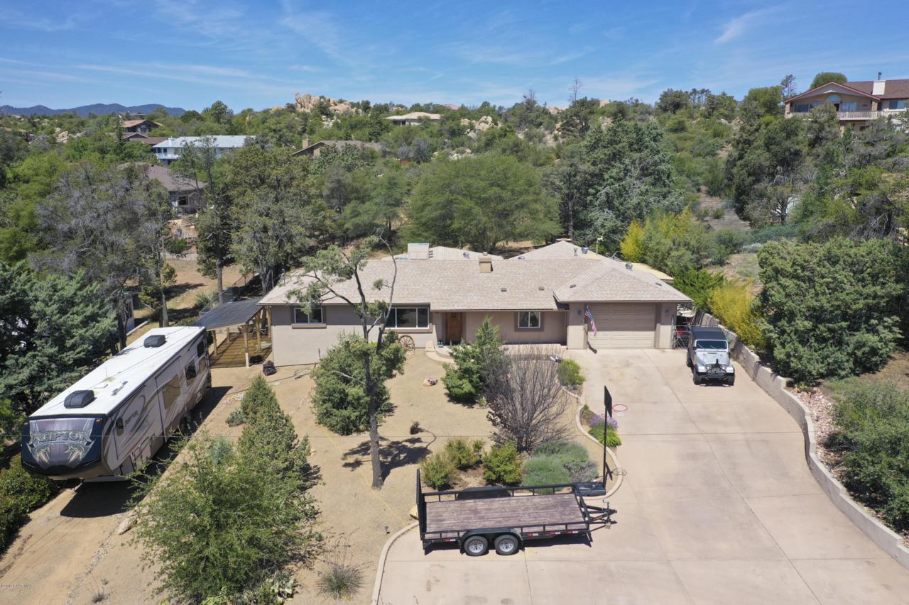 1714 Oaklawn Drive - Photo 1