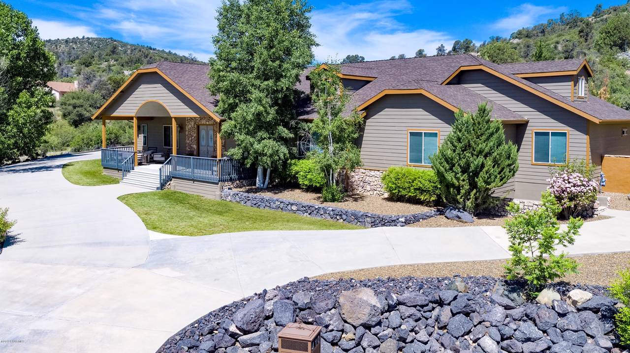 410 Lynx Creek Road - Photo 1