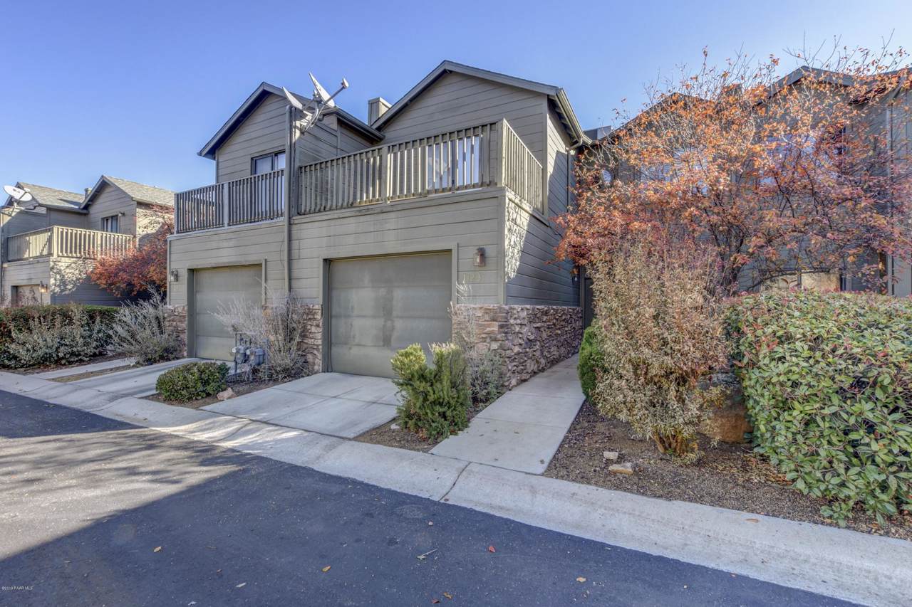 1123 Leaf Lane - Photo 1