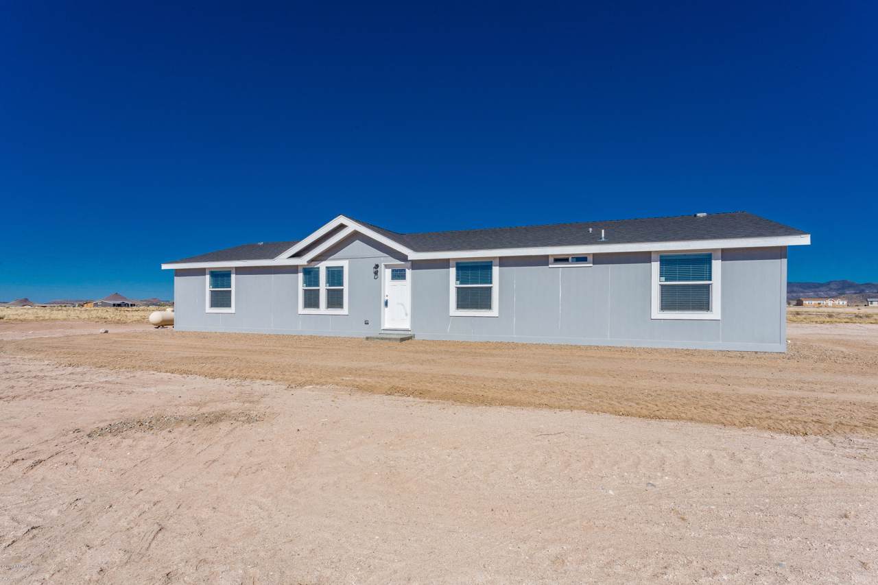 7230 Larkspur Way - Photo 1