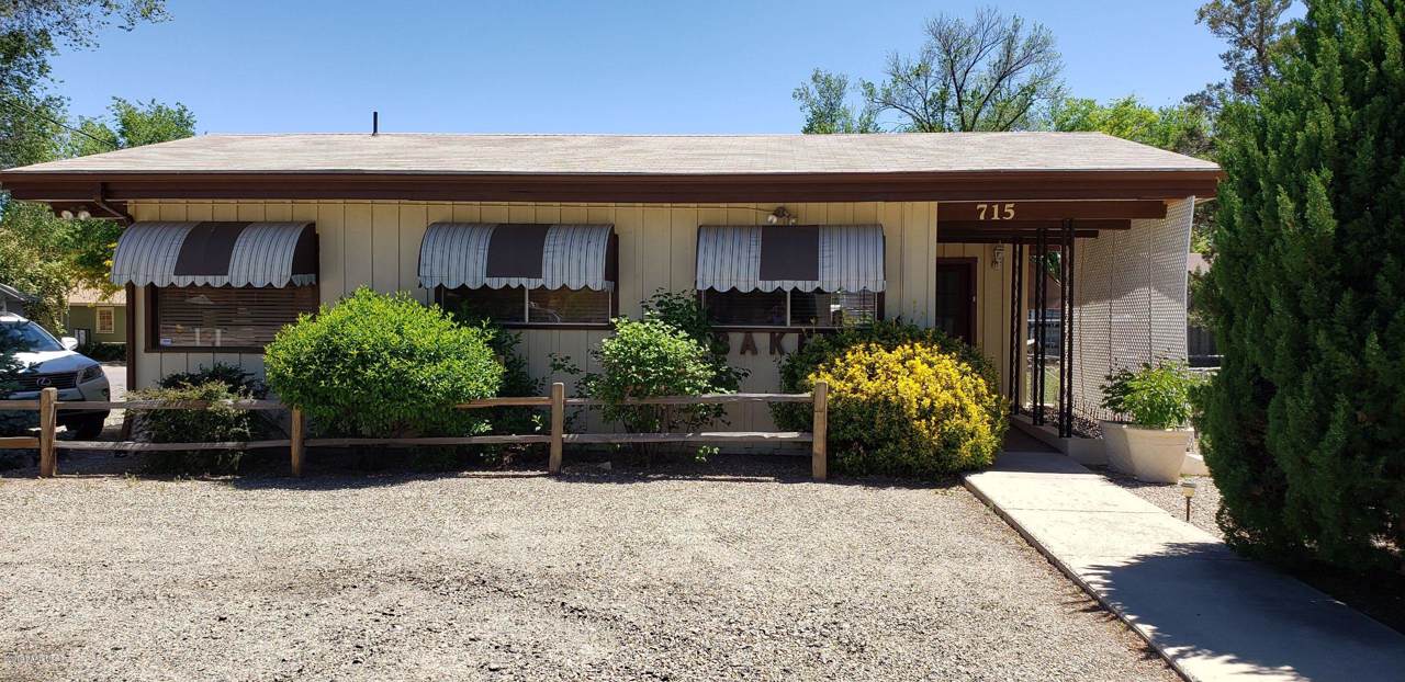 715 Hillside Avenue - Photo 1