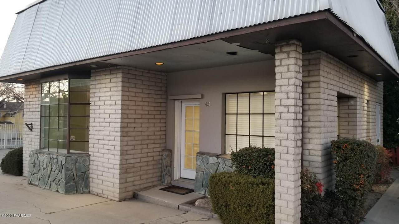 424 Gurley Street - Photo 1