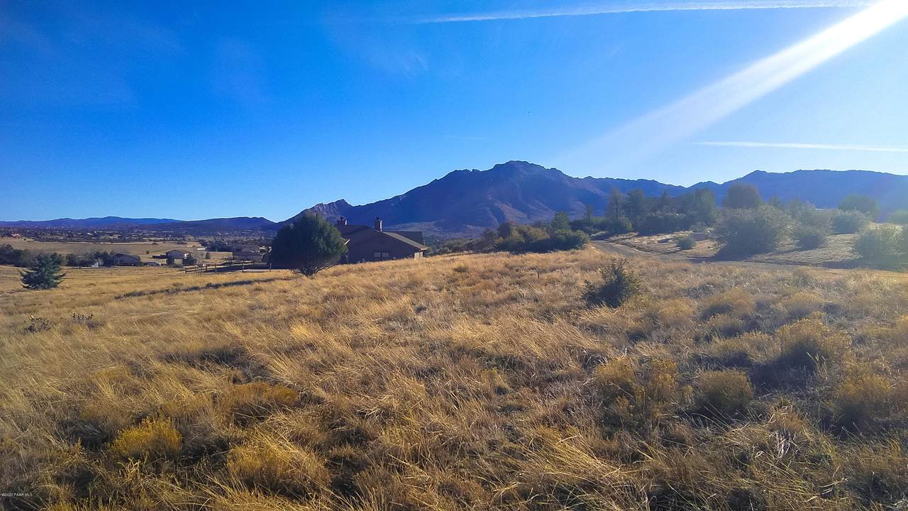 10904 Saddle Pass Road - Photo 1