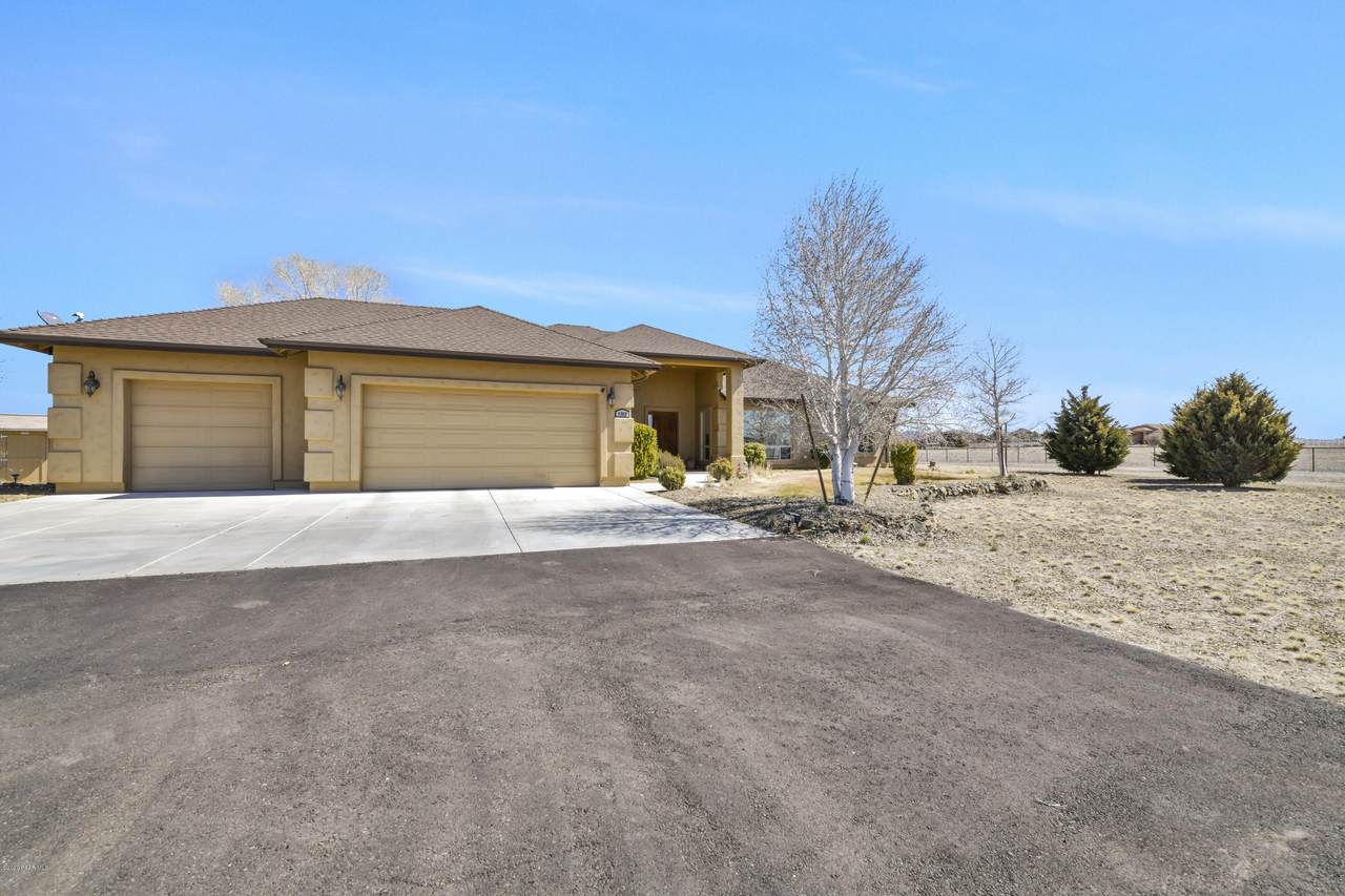 9365 Summer Prairie Road - Photo 1