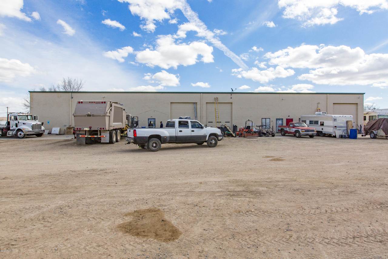 343 Commercial Way - Photo 1