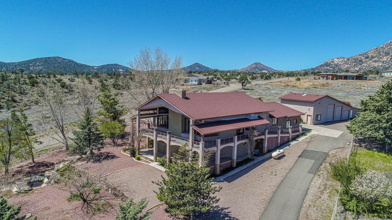 2626 Levie Lane - Photo 1