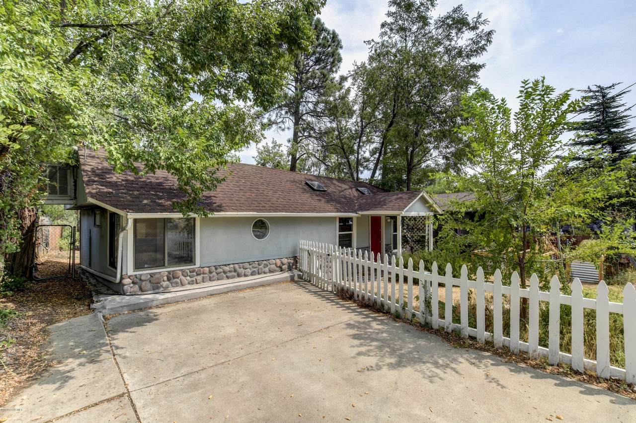 1548 Oregon Avenue - Photo 1