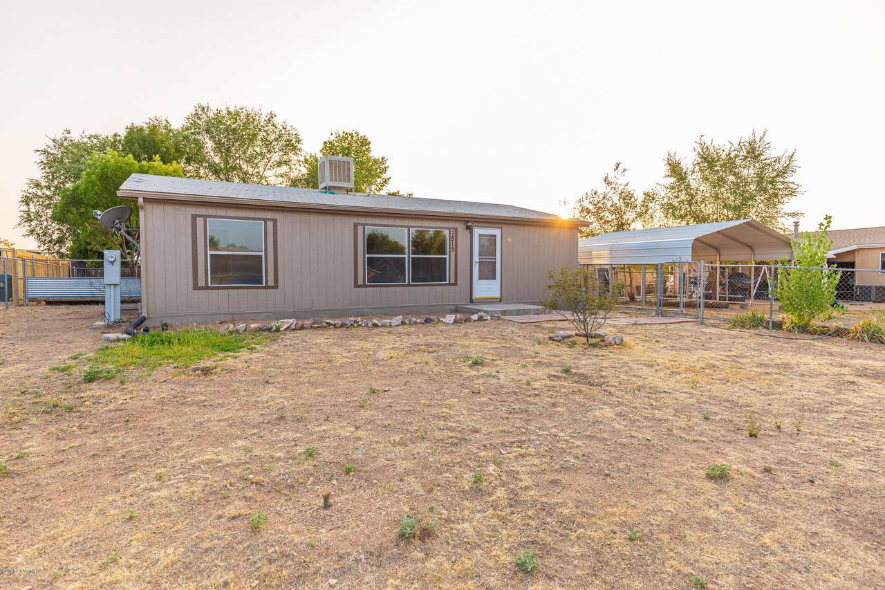 1815 Roadrunner Lane - Photo 1