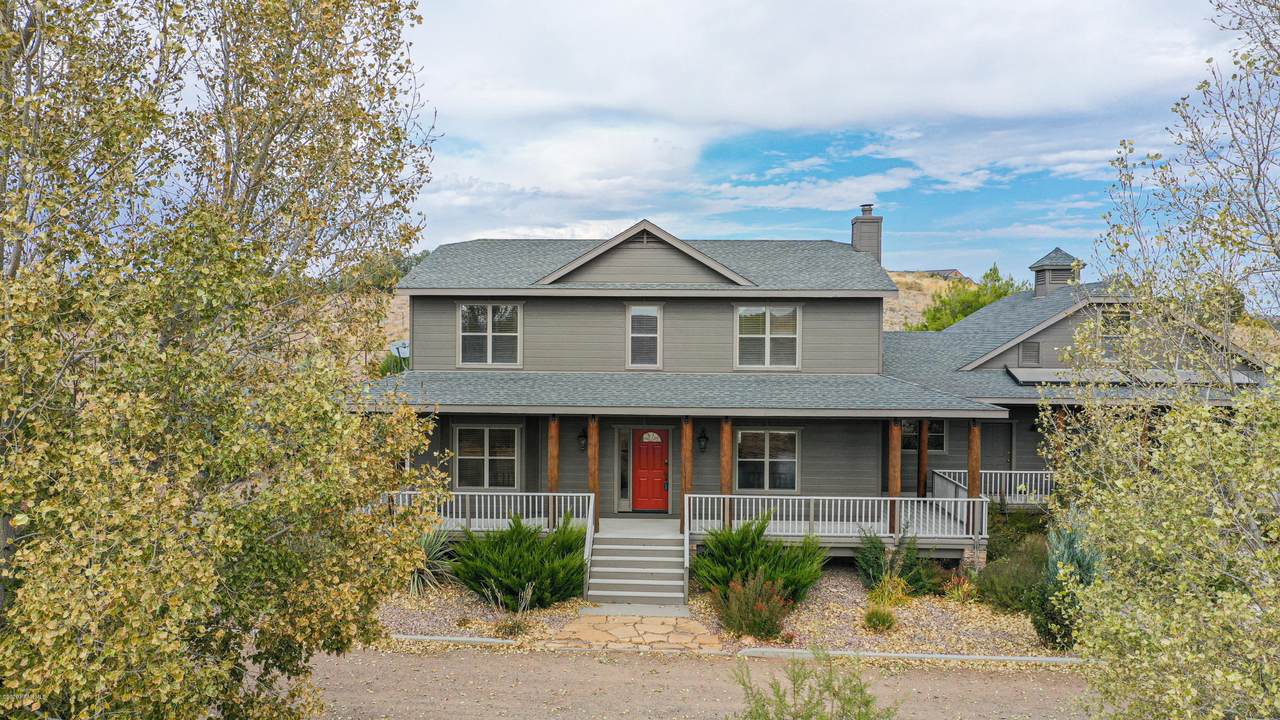 890 Latigo Court - Photo 1