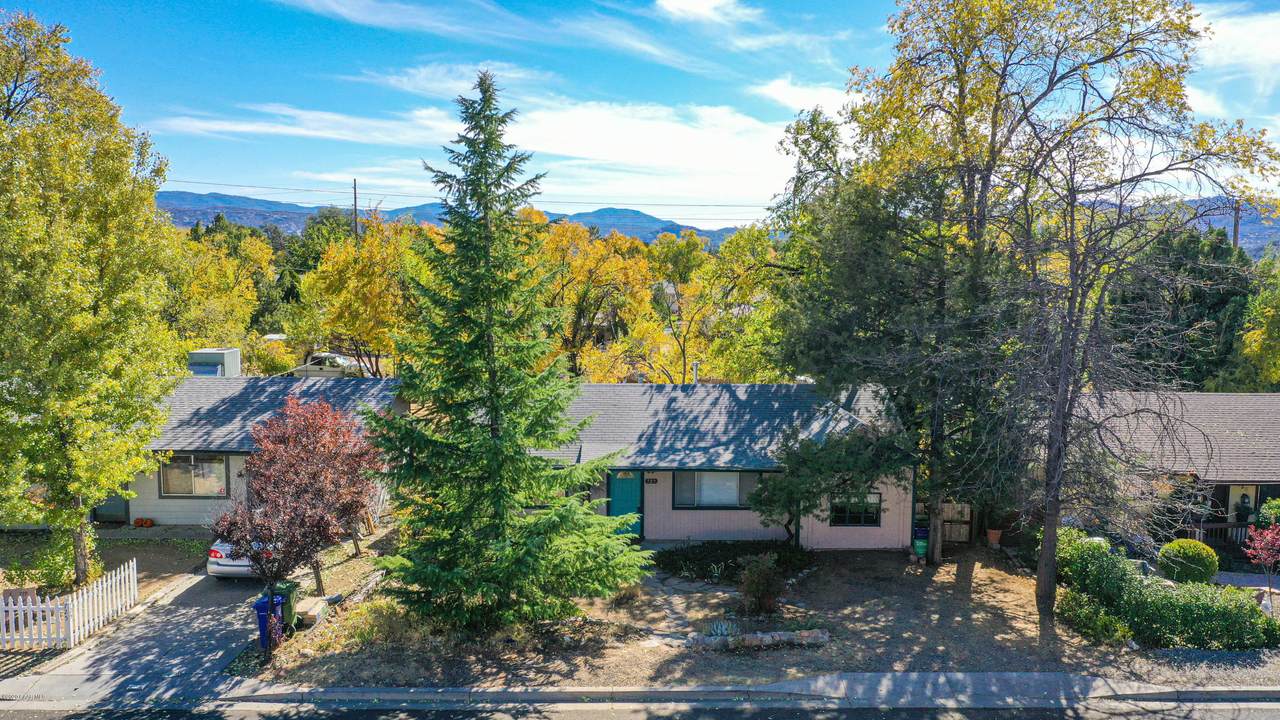729 Rosser Street - Photo 1