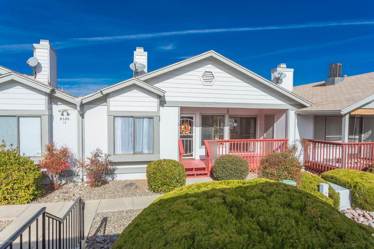 3070 Cascades Court - Photo 1