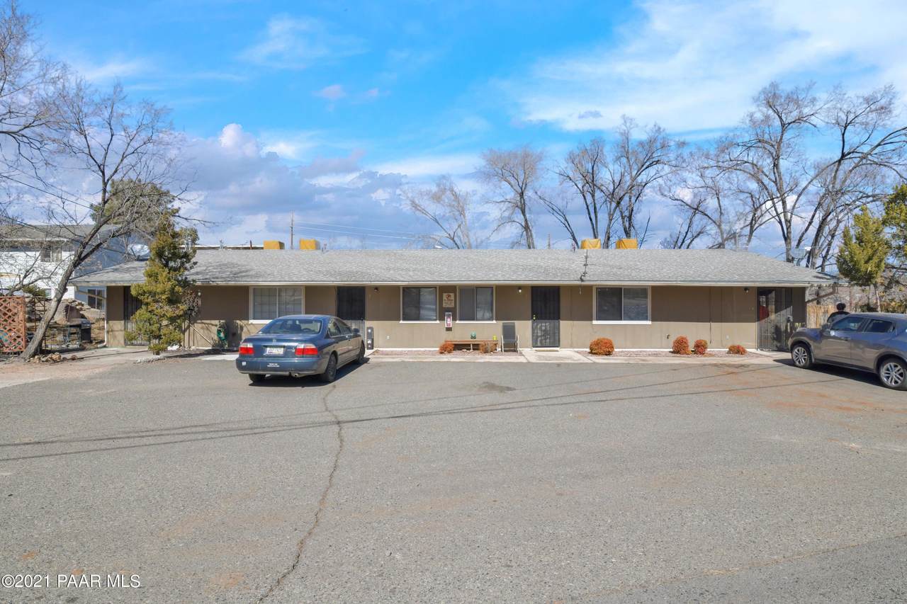202 Navajo Drive - Photo 1