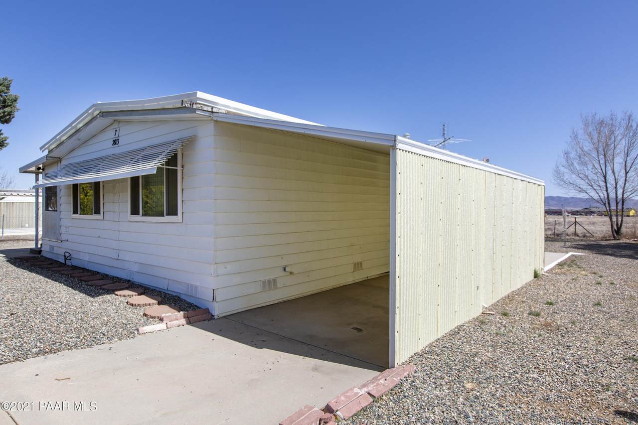 2813 Meadowview Drive - Photo 1