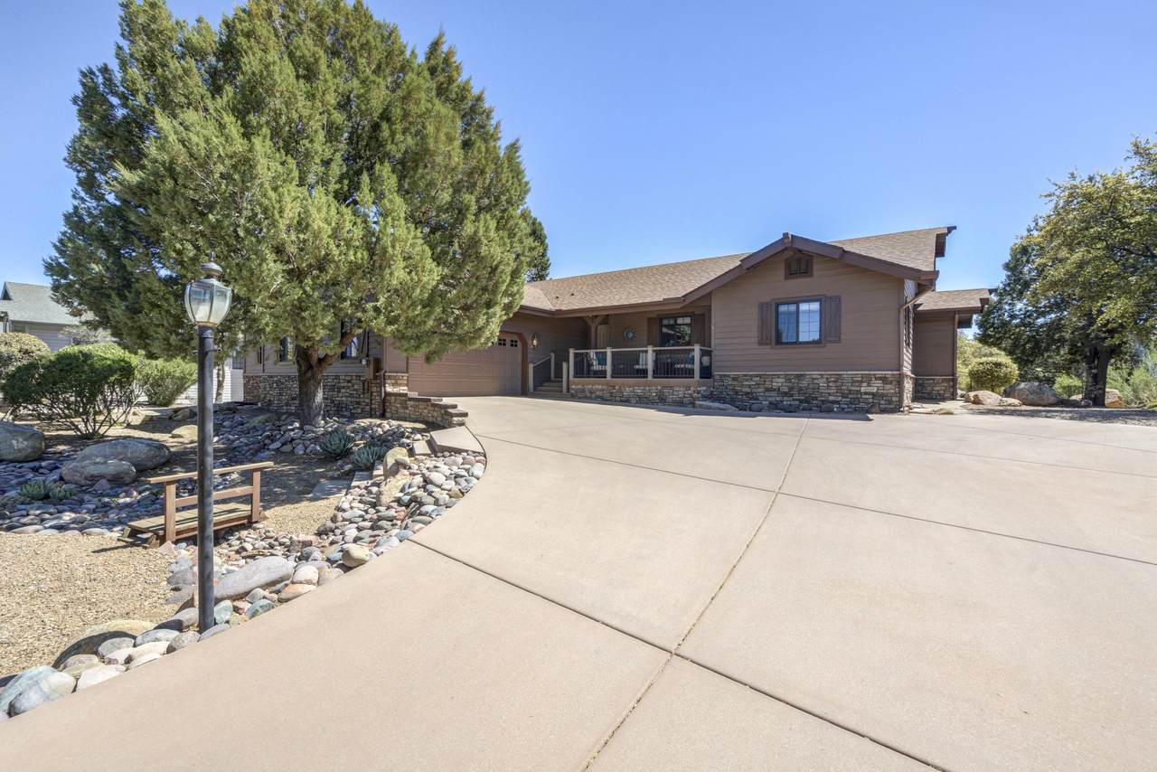 1413 Myers Hollow - Photo 1