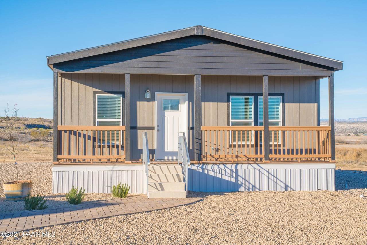 66 Mann Circle - Photo 1