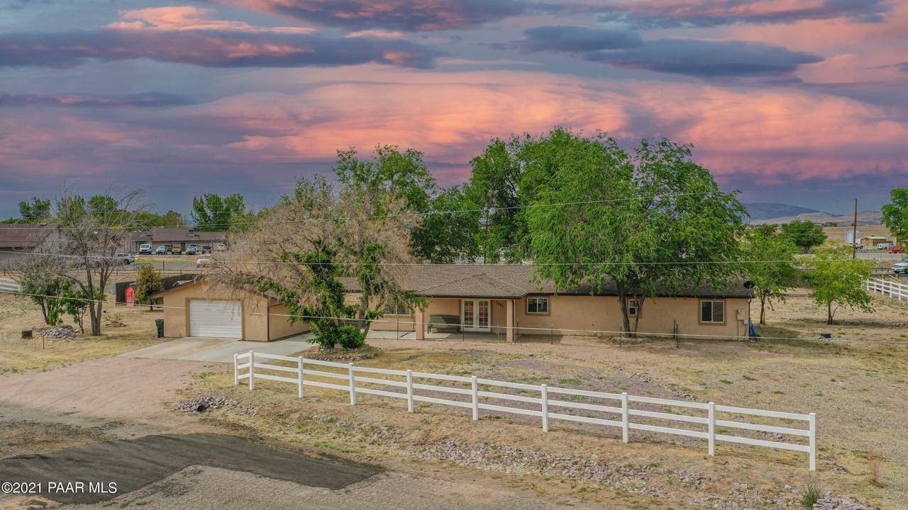 1095 Gilson Street - Photo 1