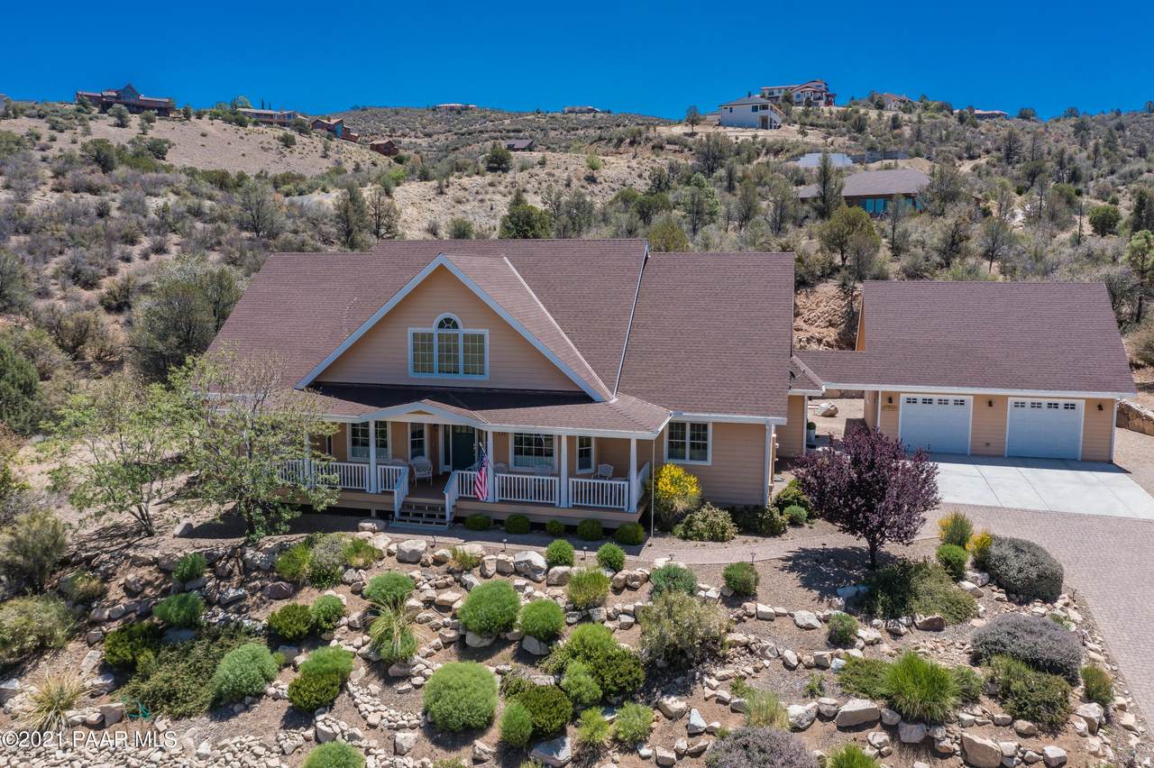 135 Whisperwind Drive - Photo 1