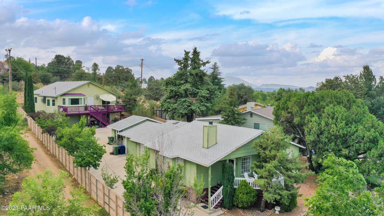 424 & 426 Pioneer Drive - Photo 1