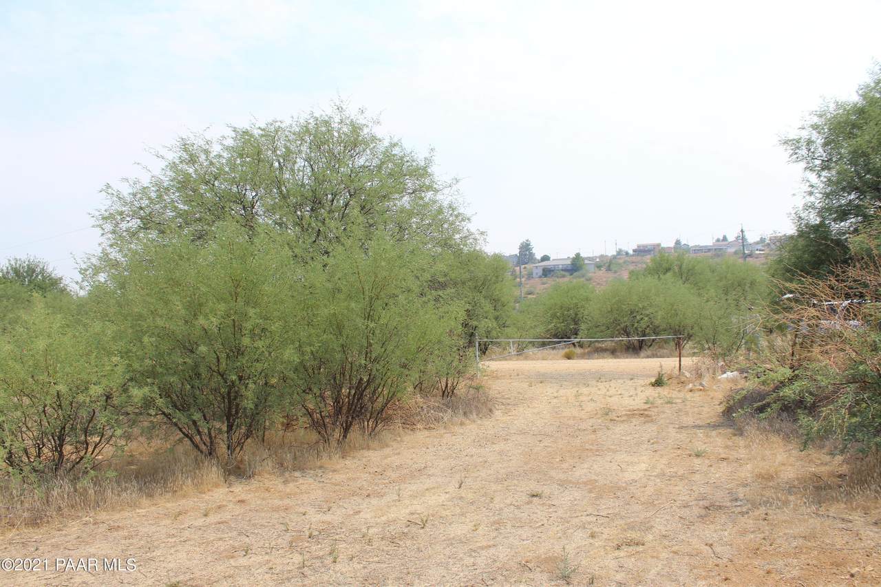 16656 Cordes Circle - Photo 1