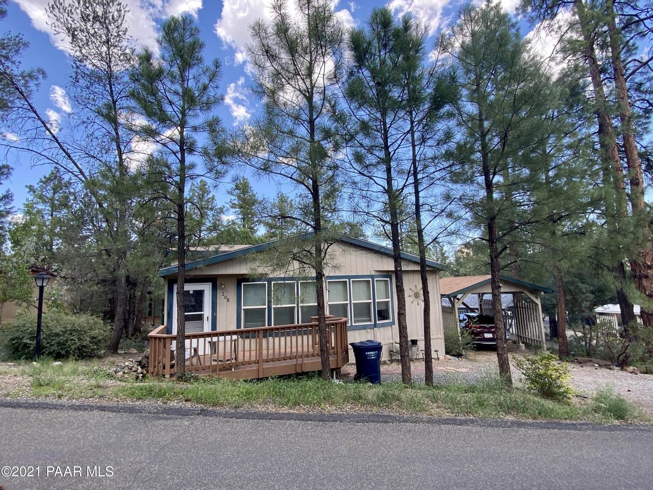 208 Midway - Photo 1