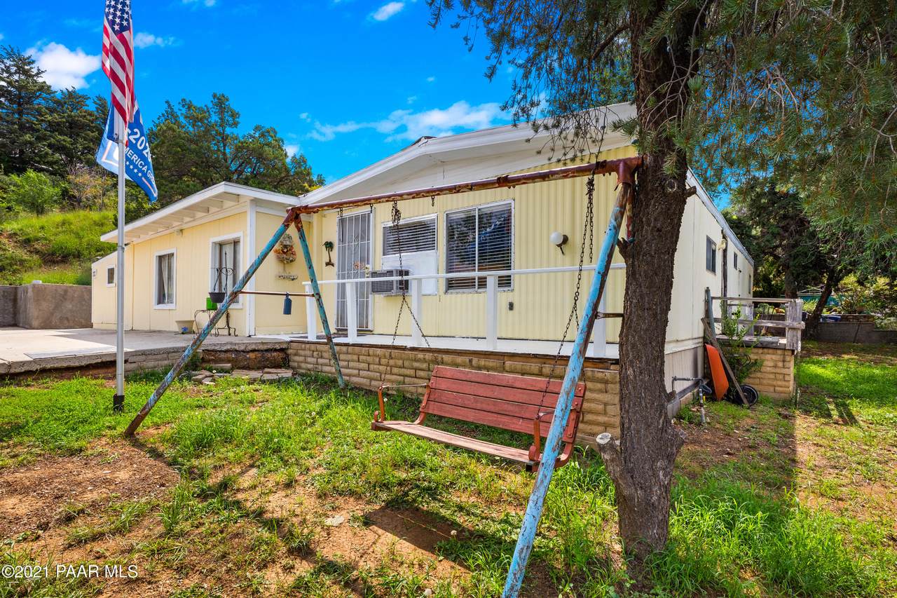 575 Overland Road - Photo 1