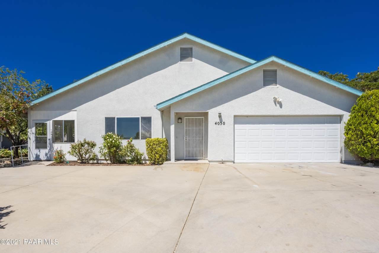 4050 Viewpoint Drive - Photo 1