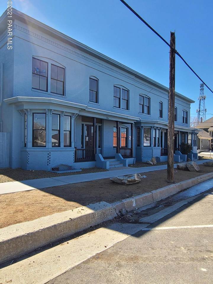 215 Willis Street - Photo 1