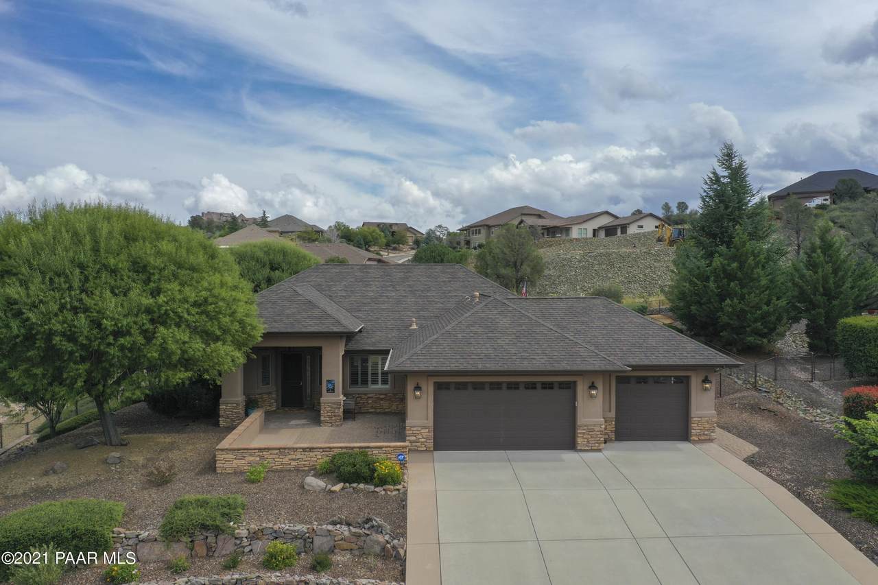 2115 Hibiscus Circle - Photo 1