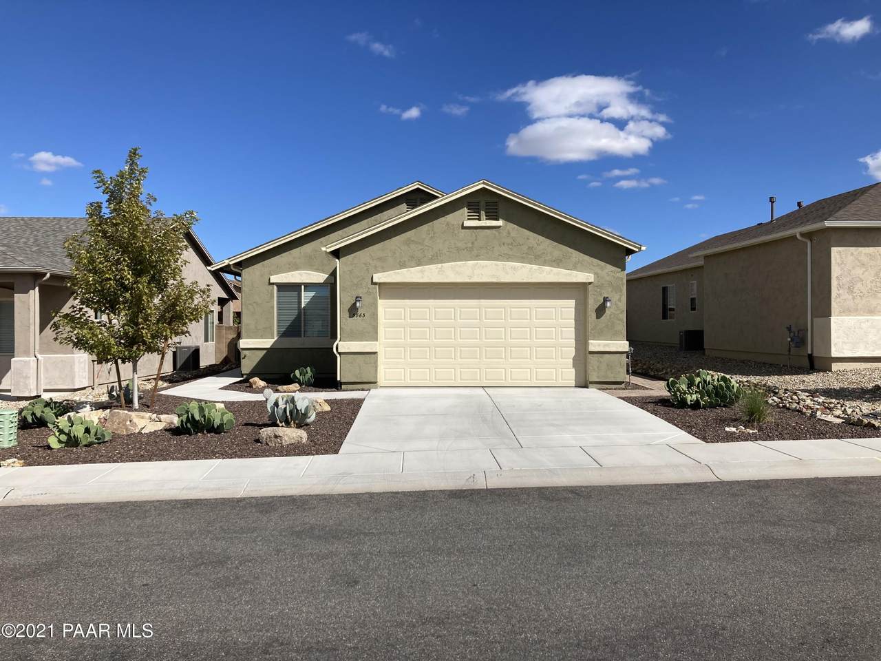 5863 Thornberry Drive - Photo 1