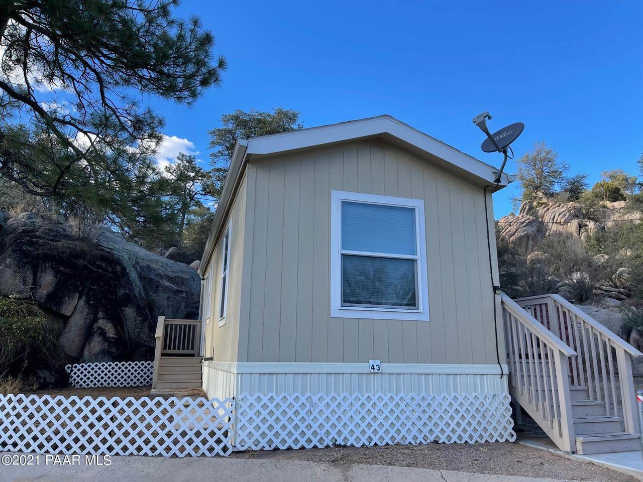 615 West Street - Photo 1