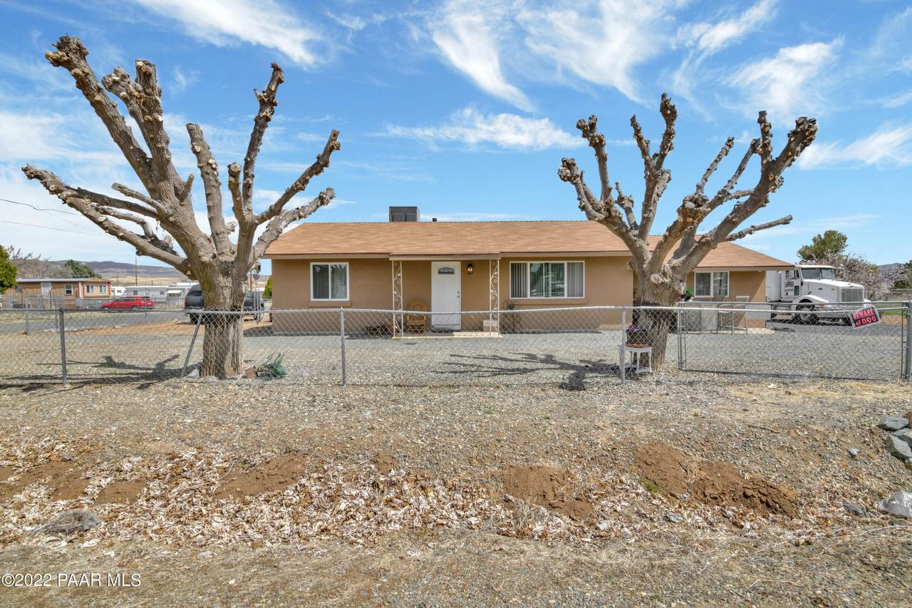 315 Graham Way - Photo 1