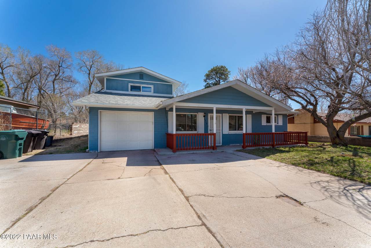 2918 Schevene Boulevard - Photo 1