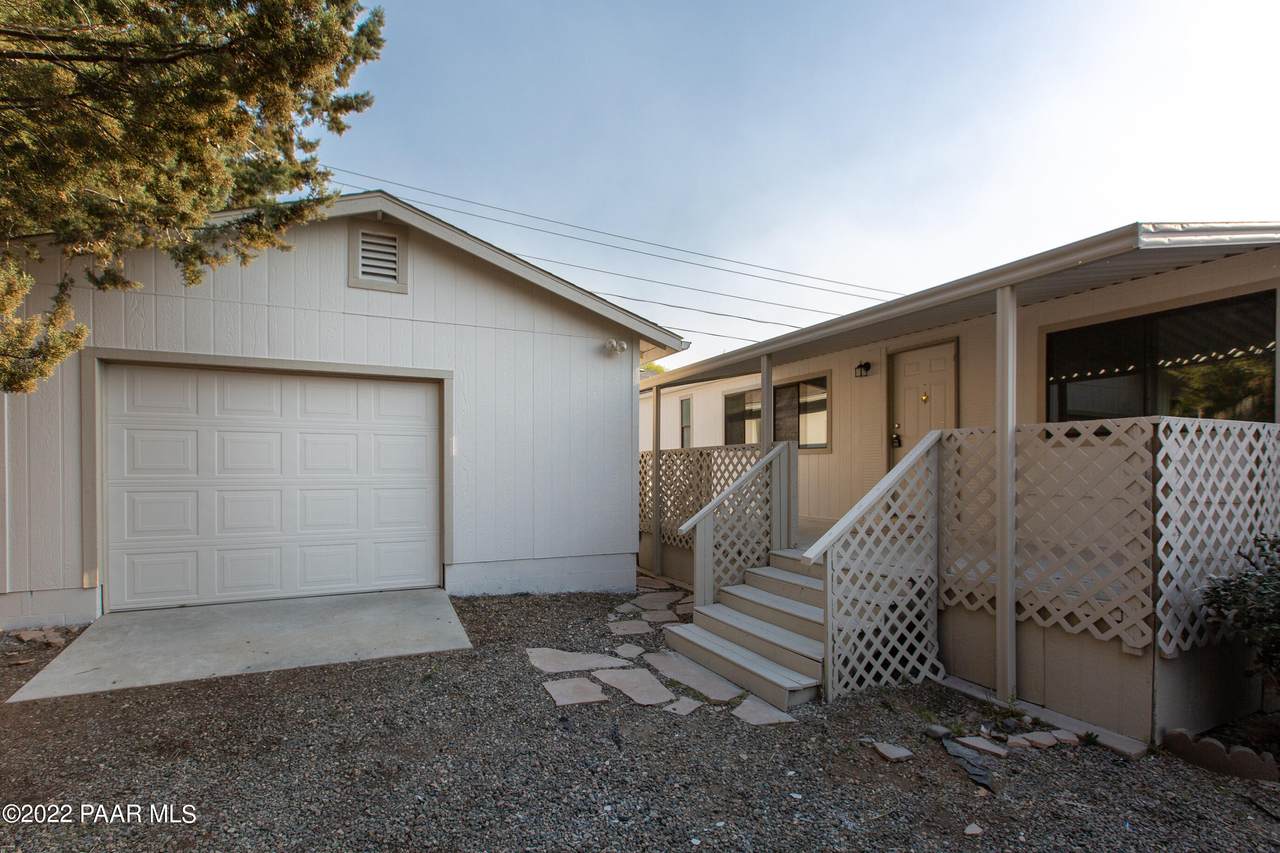 8921 Roadrunner Drive - Photo 1