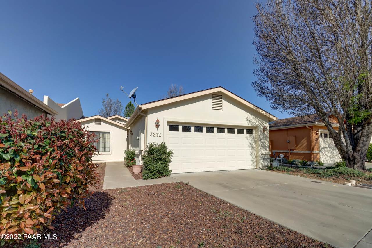 3212 Iris Lane - Photo 1