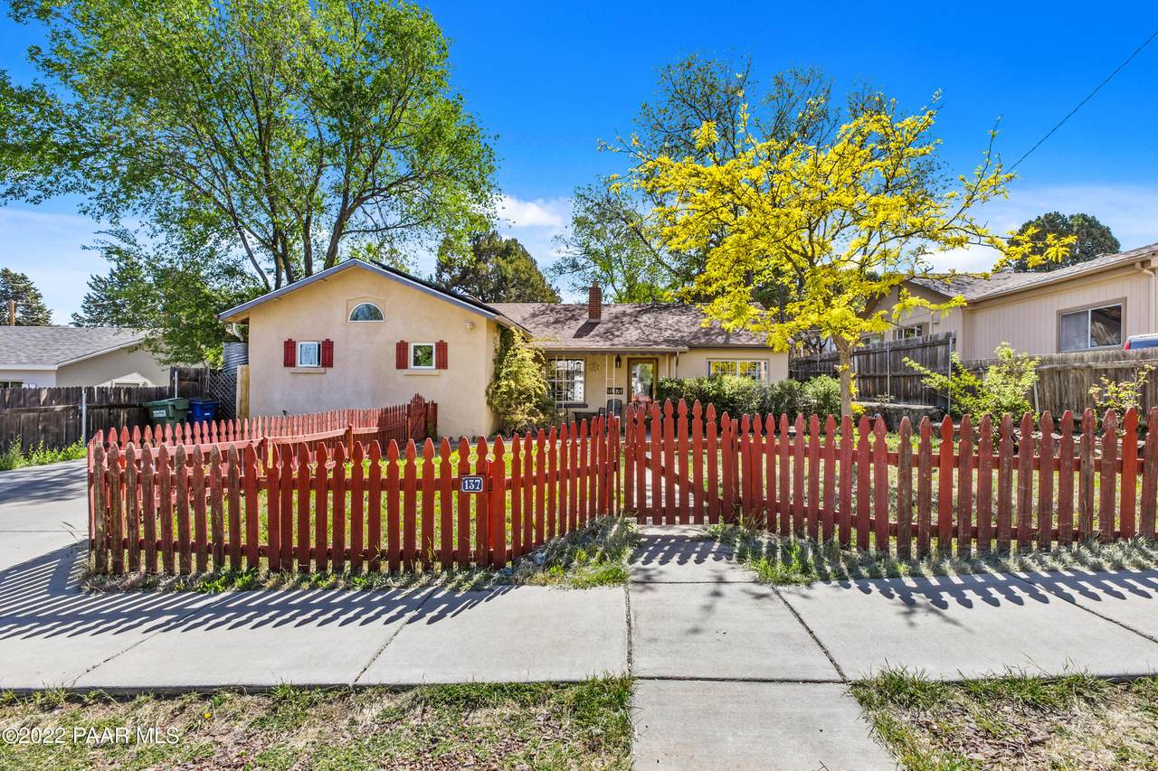 137 Arizona Avenue - Photo 1