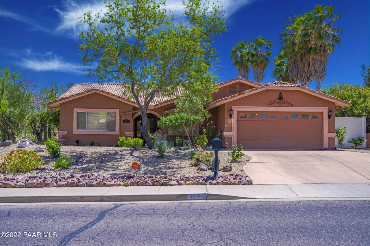 523 Sierra Vista Drive - Photo 1