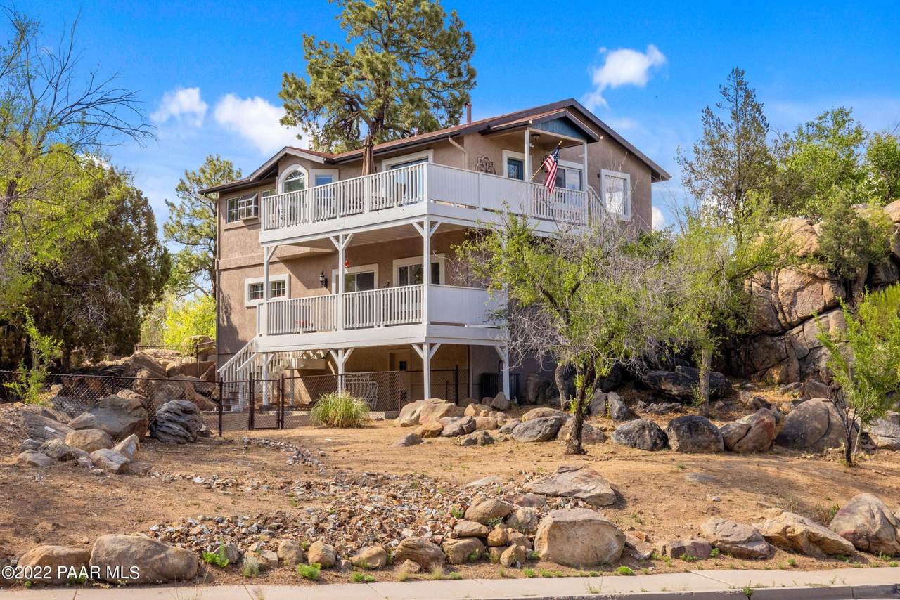 606 Gail Gardner Way - Photo 1