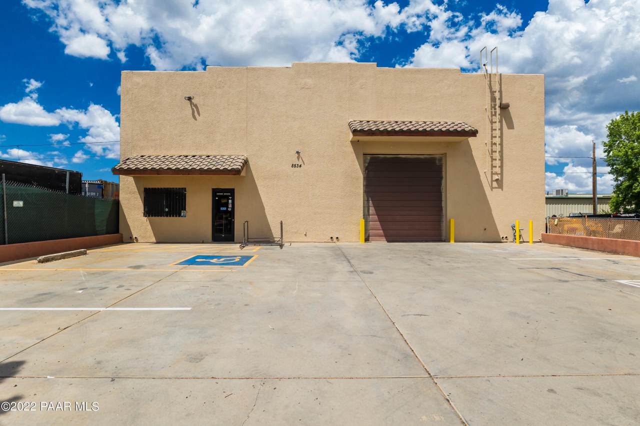 8534 Valley Road - Photo 1