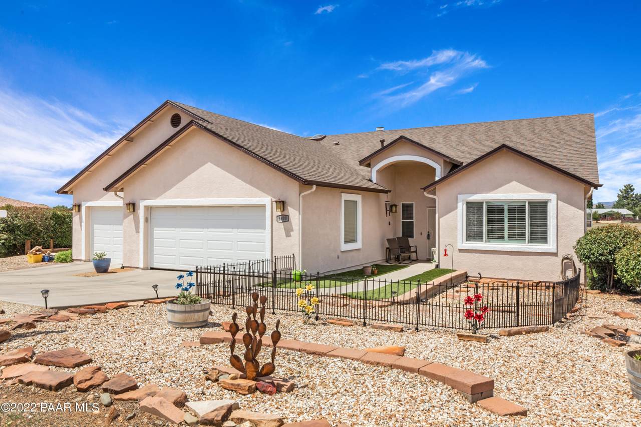 9400 Manzanita Circle - Photo 1