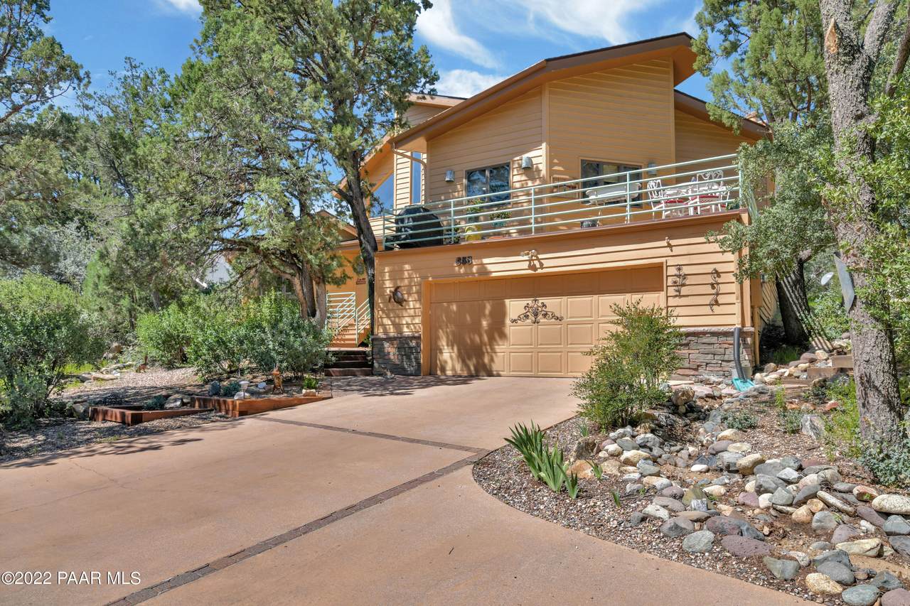 655 Thunderbird Drive - Photo 1
