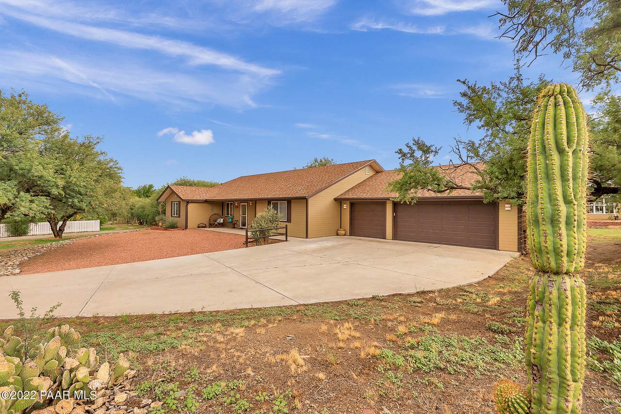 553 South Vista Drive - Photo 1