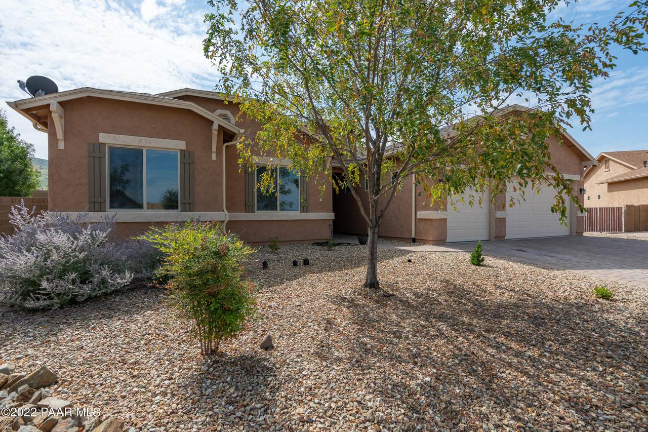 4068 Wynnwood Drive - Photo 1