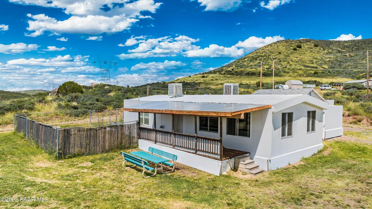 6220 Country Road - Photo 1