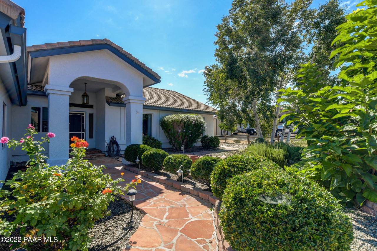 1025 Stirrup High Drive - Photo 1