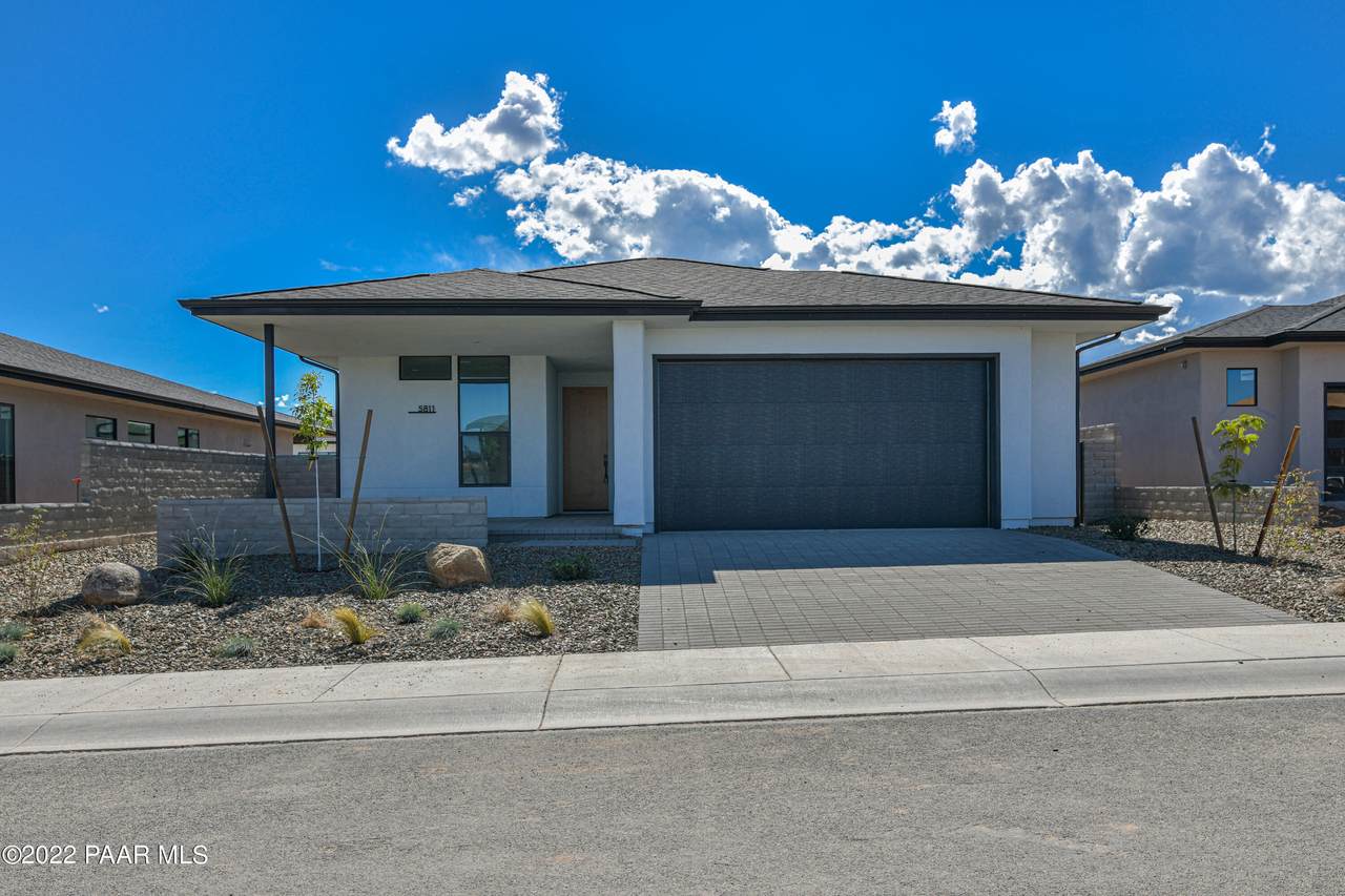 5811 Richmond Road - Photo 1